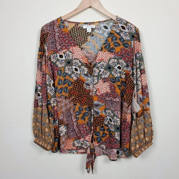 John Paul Richard Tie Front Blouse Womans Size XS Printed Rayon V Neck NEW - Picture 1 of 12